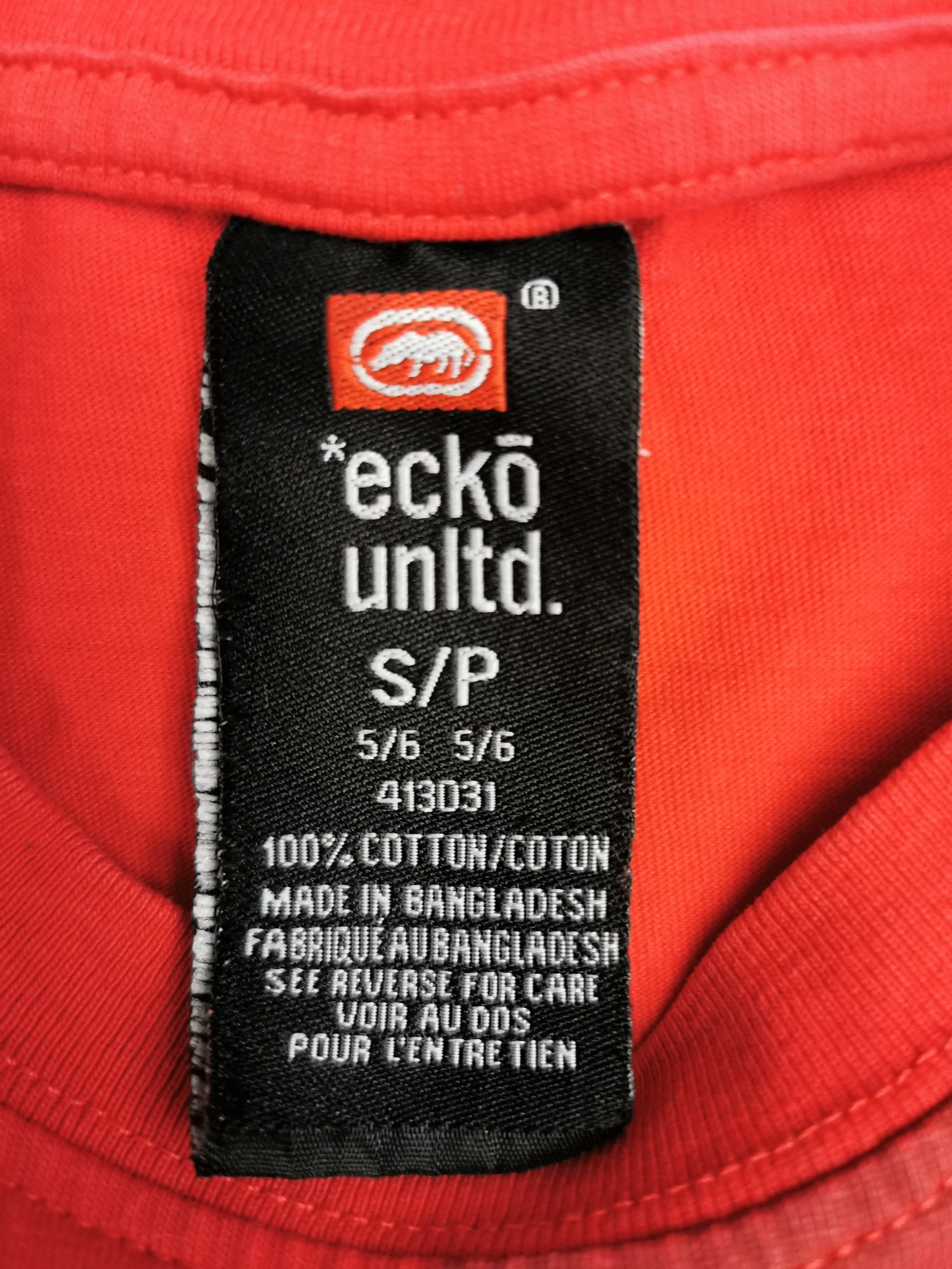 BOY SIZE SMALL (5/6 YEARS) - ECKO UNLIMITED, Graphic Cotton T-shirt EUC B49