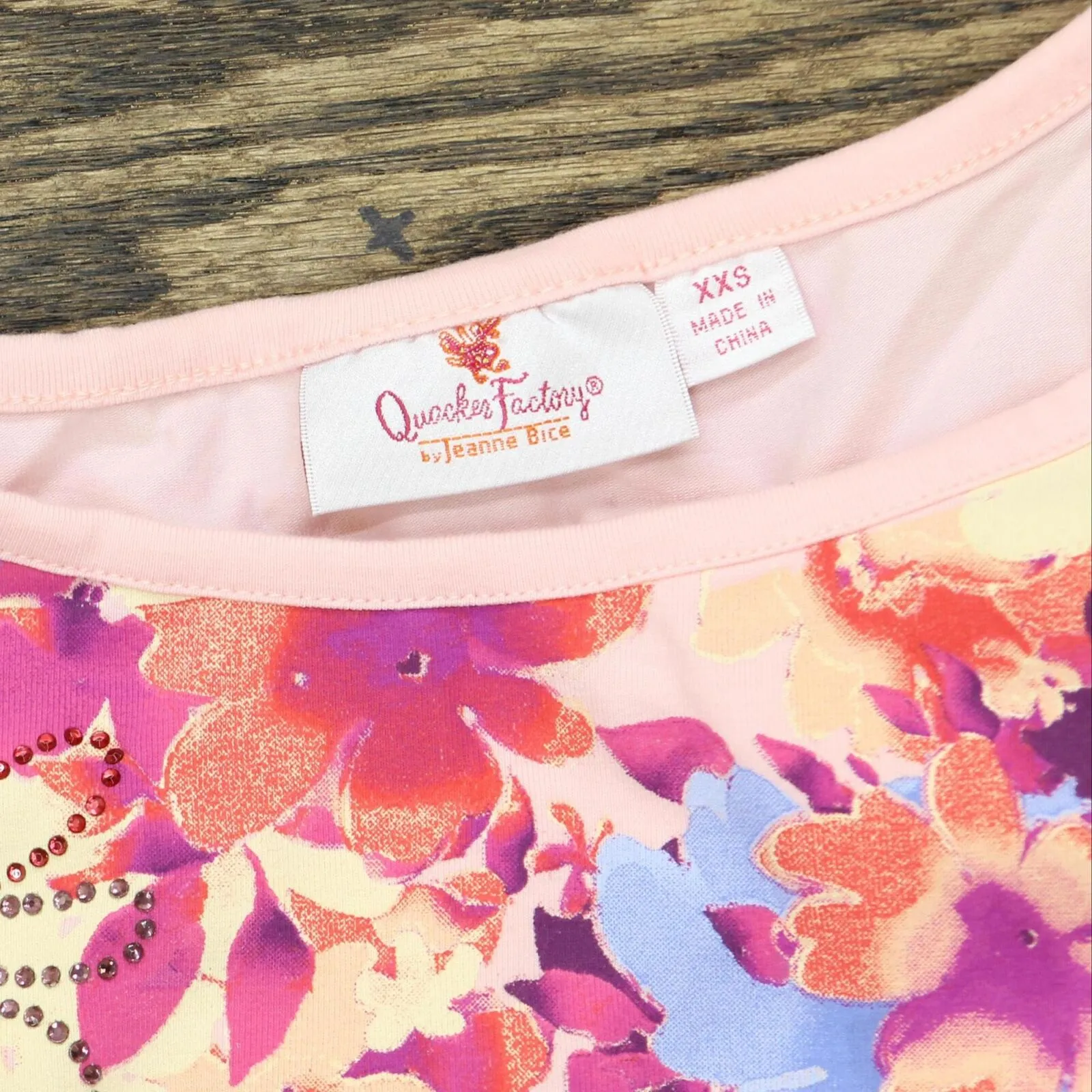 Quacker Factory Womens Floral Printed Short Sleeve T-Shirt Tee Shell Pink 2XS